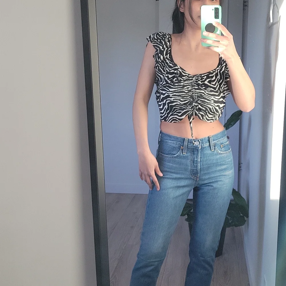 Zara pleated ruffled top - Picture 10 of 11